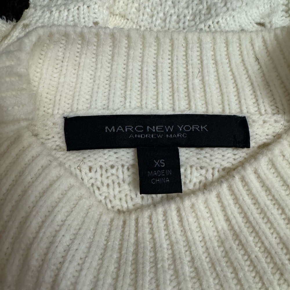 Marc New York Cream Sweater with Black Trim  size de - Picture 9 of 12